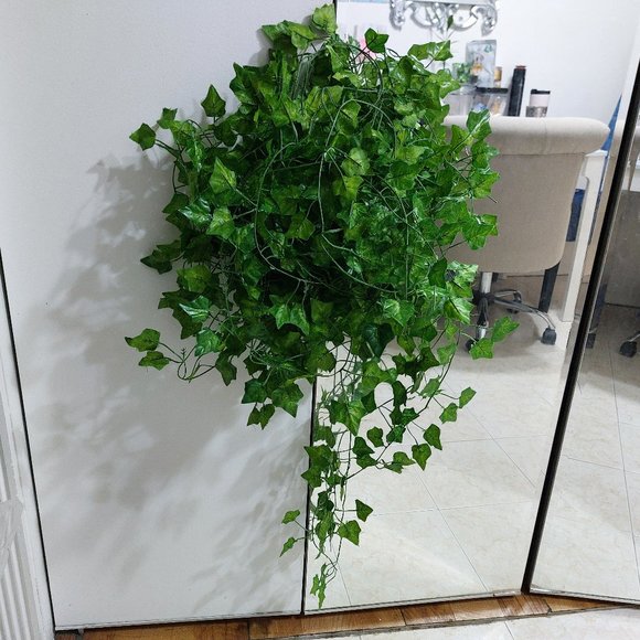 Long Strands Artificial Ivy Leaf Plants Vine Hanging Garland Fake Foliage - Picture 3 of 3